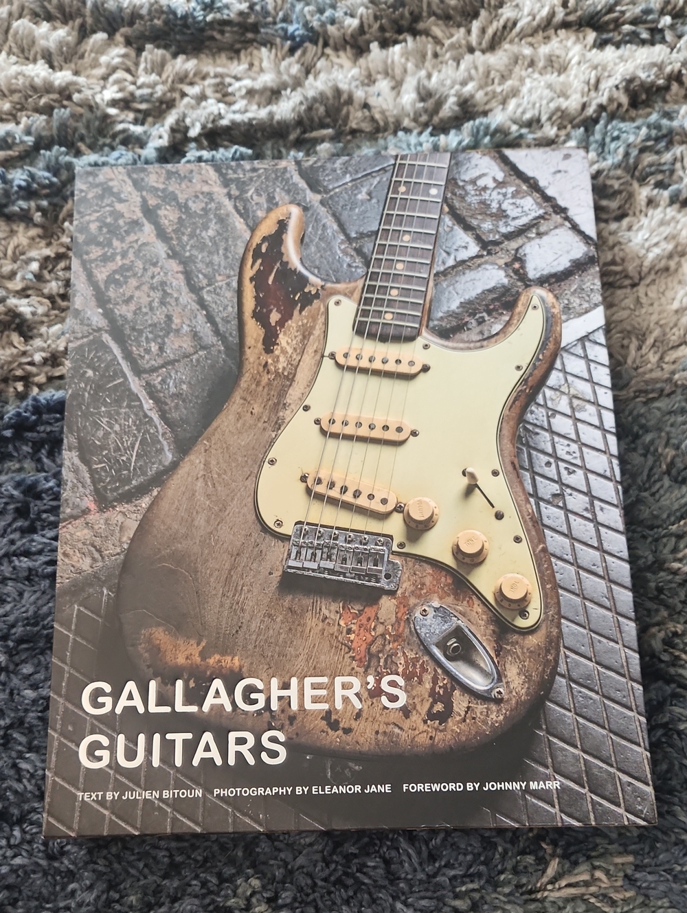 Gallagher's Guitars book with slipcase Julien Bitoun Elanor Jane